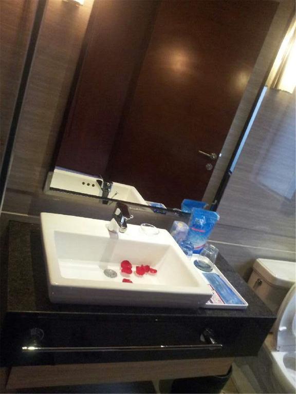 Hoikong Hotel גואנגג'ואו מראה חיצוני תמונה